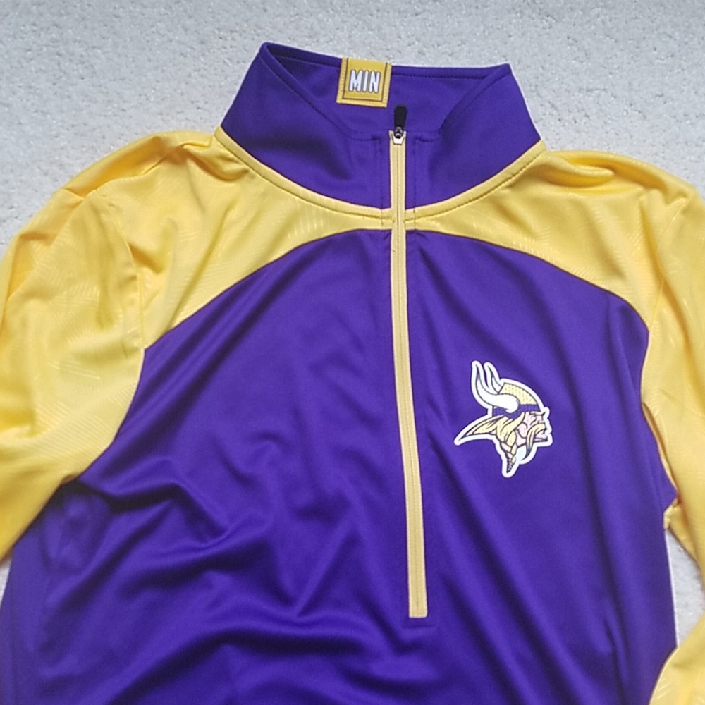 Minnesota Vikings top - Picture 6 of 13